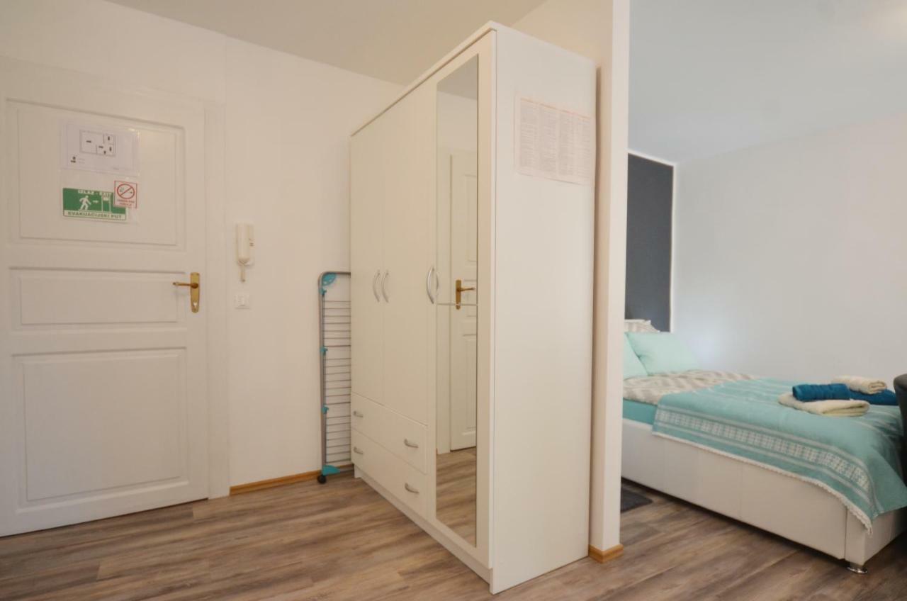 Apartma Ana Carera